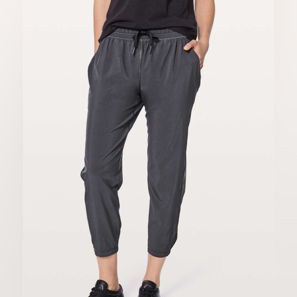 Lululemon Namaskar Crop Jogger 25”, Melanite Grey, Size 8, Like New Worn Once